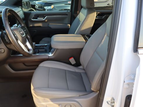 Used 2024 GMC Sierra 1500 SLT w/ SLT Premium Plus Package AWD/4WD image 20