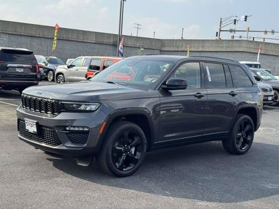 Used 2023 Jeep Grand Cherokee Limited w/ Black Appearance Package