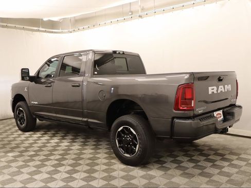 Used 2025 RAM 2500 Laramie AWD/4WD image 3