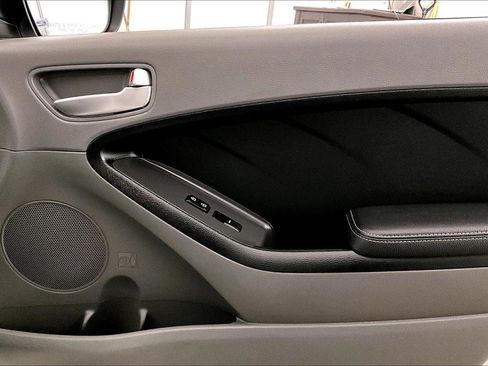 Used 2017 Kia Forte LX image 23