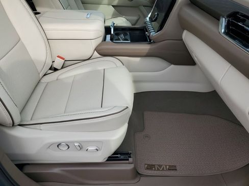 New 2026 GMC Yukon Denali w/ Sun & Power Step Package image 16