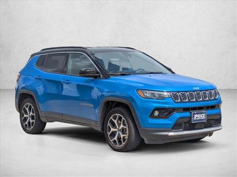 Used 2025 Jeep Compass Limited AWD/4WD image 3