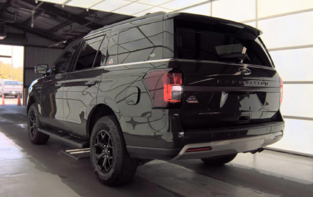 Used 2023 Ford Expedition Timberline AWD/4WD image 4