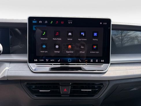 New 2026 Volkswagen Tiguan SE R-Line AWD/4WD image 17