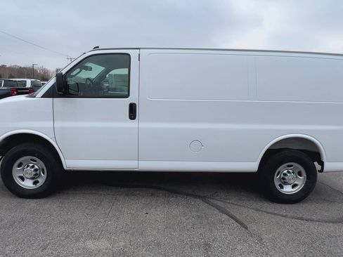 New 2025 Chevrolet Express 2500 w/ Driver Convenience Package RWD image 37