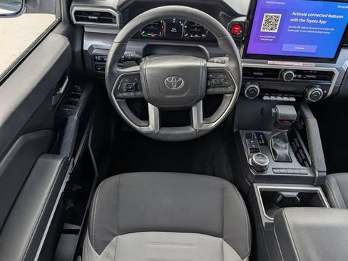Used 2025 Toyota Tacoma TRD Sport AWD/4WD image 11