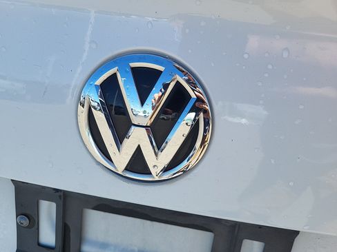 Used 2019 Volkswagen Jetta FWD image 32