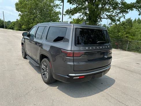 Used 2024 Jeep Wagoneer Series II AWD/4WD image 17