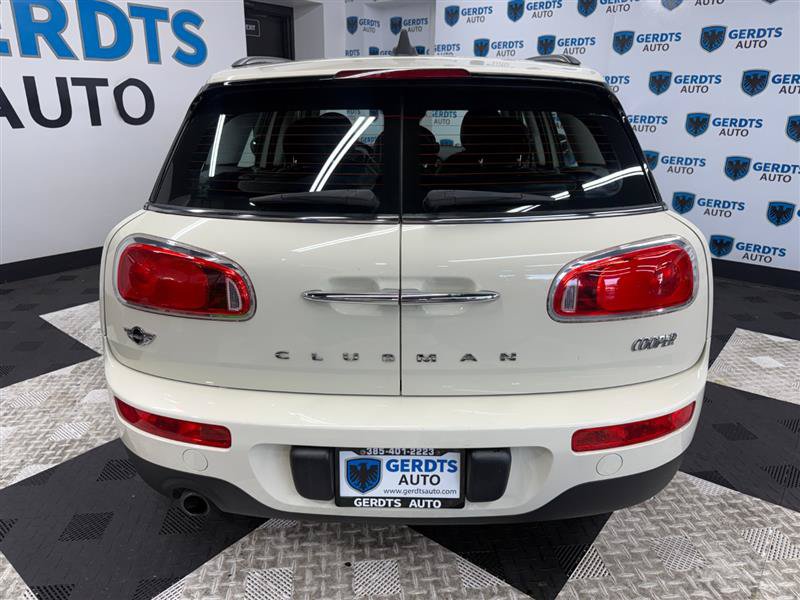 Used 2016 MINI Cooper Clubman FWD image 5