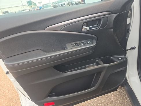 Used 2021 Honda Passport Sport image 10