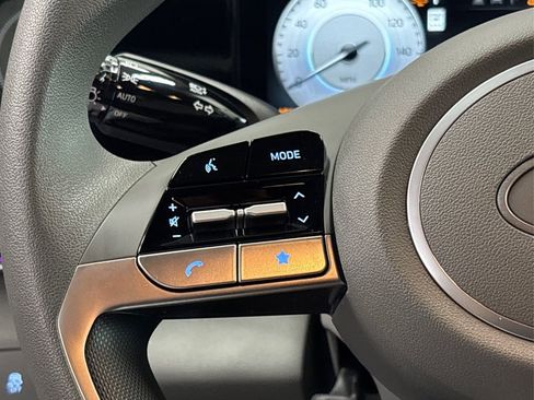 Used 2024 Hyundai Elantra SEL image 28