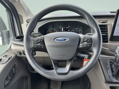 Used 2022 Ford Transit 350 XLT RWD image 18