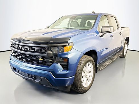 Used 2024 Chevrolet Silverado 1500 Custom image 4