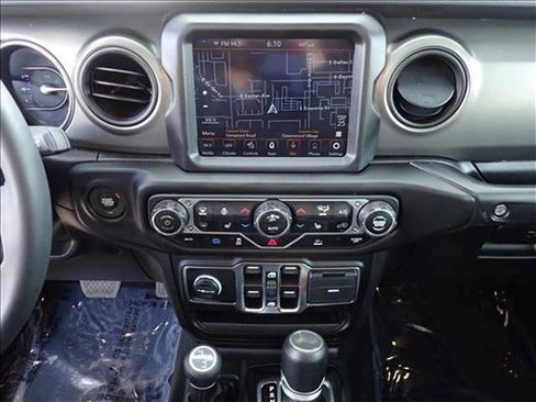 Used 2023 Jeep Wrangler Unlimited w/ Cold Weather Group AWD/4WD image 15