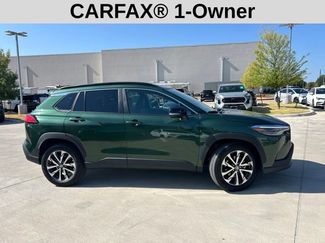 Used 2025 Toyota Corolla Cross XLE w/ Convenience Package FWD video 2