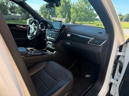 Used 2017 Mercedes-Benz GLS 450 4MATIC image 24