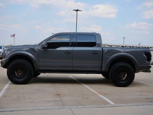 Used 2018 Ford F150 Raptor w/ Equipment Group 802A Luxury AWD/4WD image 3