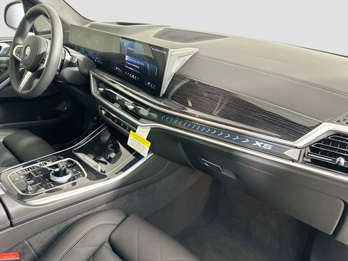 New 2026 BMW X5 xDrive50e w/ Executive Package image 30