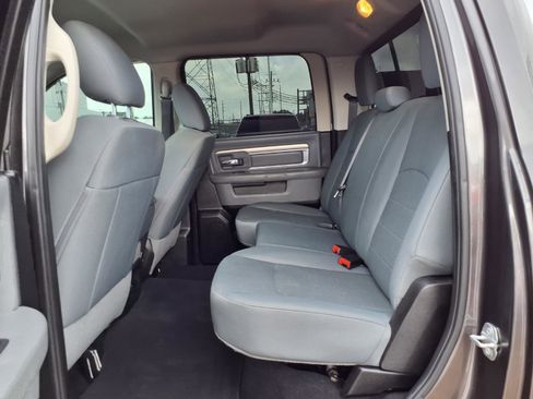 Used 2019 RAM 1500 Classic SLT RWD image 21