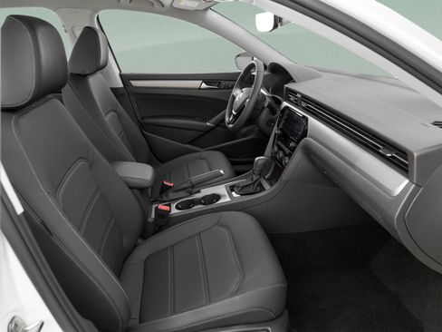 Used 2022 Volkswagen Passat 2.0T image 26