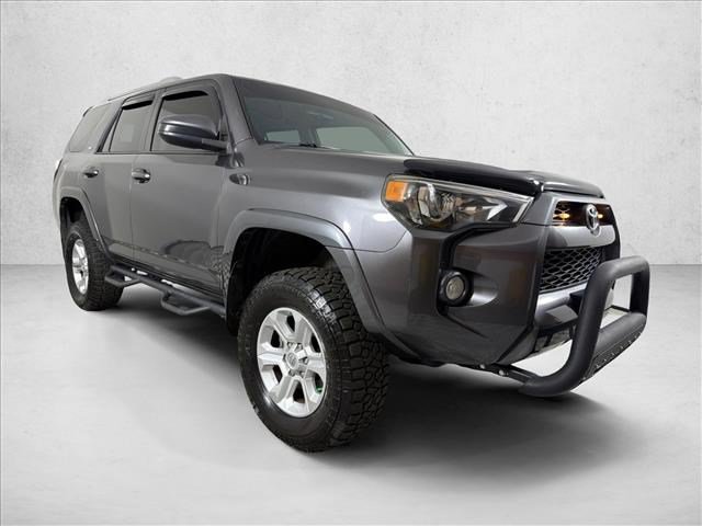 Used 2018 Toyota 4Runner SR5 AWD/4WD image 1