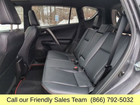 Used 2017 Toyota RAV4 SE image 25
