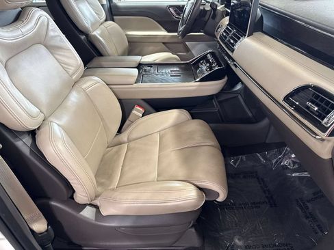 Used 2022 Lincoln Navigator Reserve AWD/4WD image 31