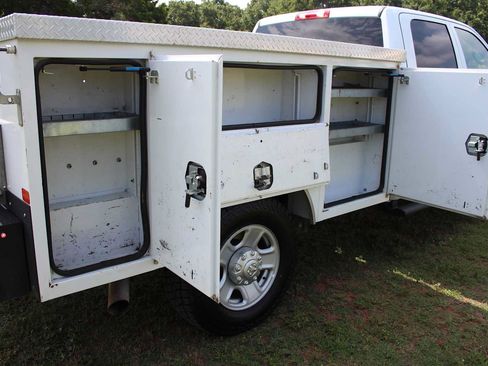 Used 2024 RAM 2500 Tradesman AWD/4WD image 15