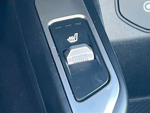 Certified 2025 Kia Sorento EX image 19