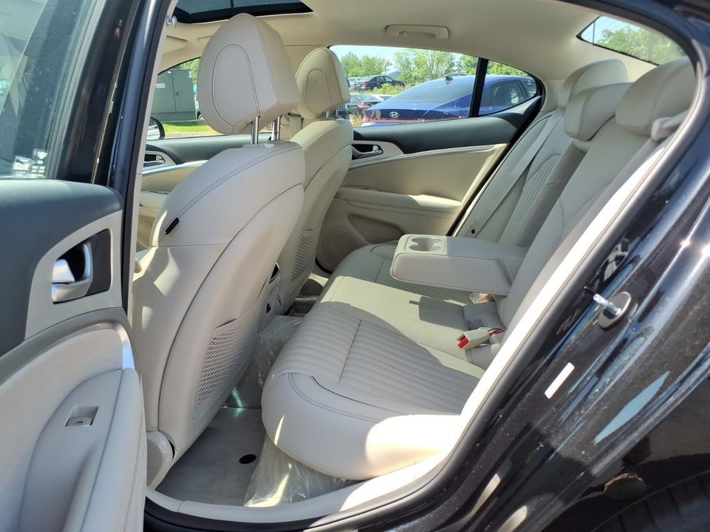 Used 2026 Genesis G70 2.5T Prestige RWD image 11