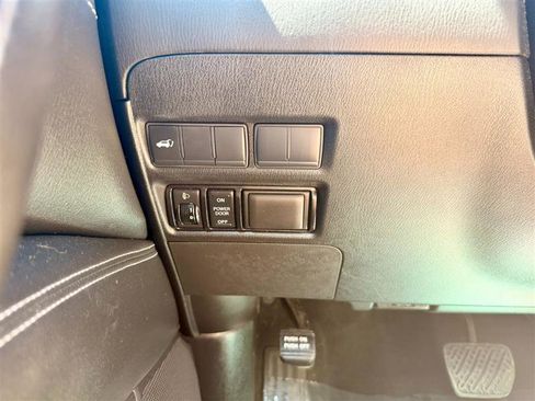 Used 2018 Nissan Armada SL w/ Moonroof Package AWD/4WD image 14