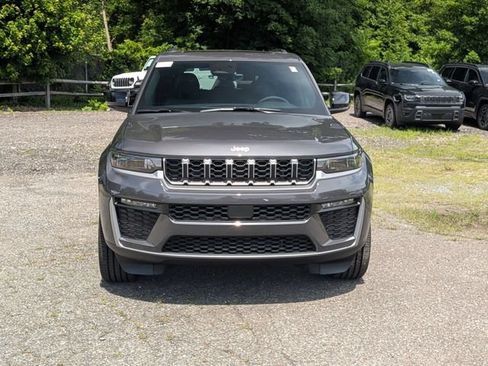 New 2026 Jeep Grand Cherokee Limited AWD/4WD image 8