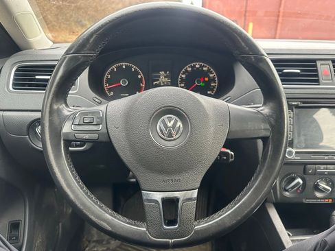 Used 2011 Volkswagen Jetta SE image 10