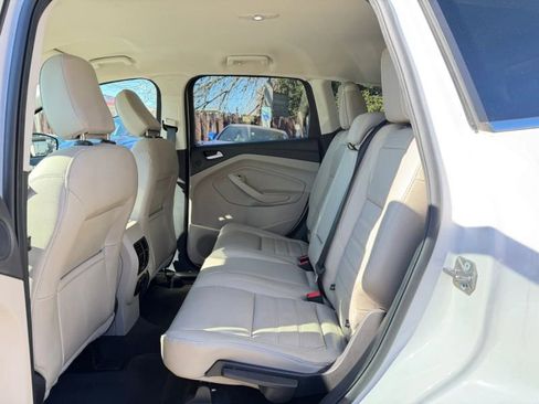 Used 2019 Ford Escape Titanium w/ U9j03 - Titanium Tow Package AWD/4WD image 15