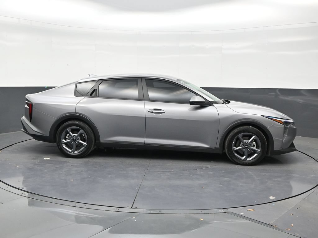 Used 2025 Kia K4 FWD image 6