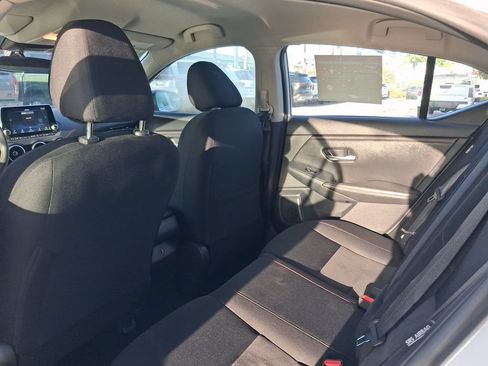 Used 2025 Nissan Sentra SR FWD image 14