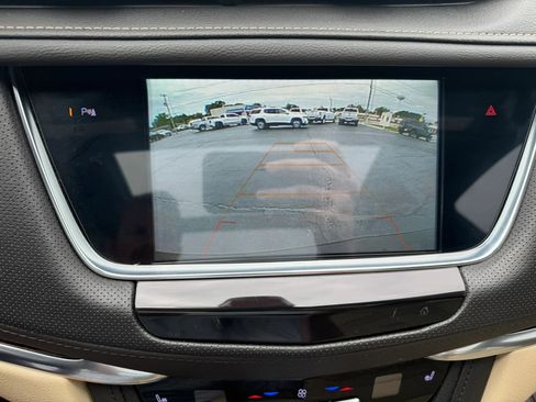 Used 2019 Cadillac XT5 Luxury FWD image 9