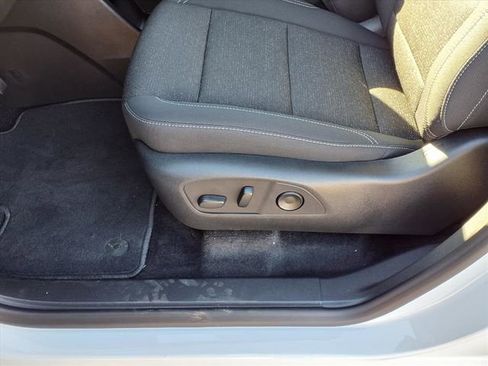 New 2026 Chevrolet Traverse LT image 19