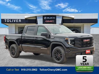 New 2026 GMC Sierra 1500 Pro w/ Graphite Edition