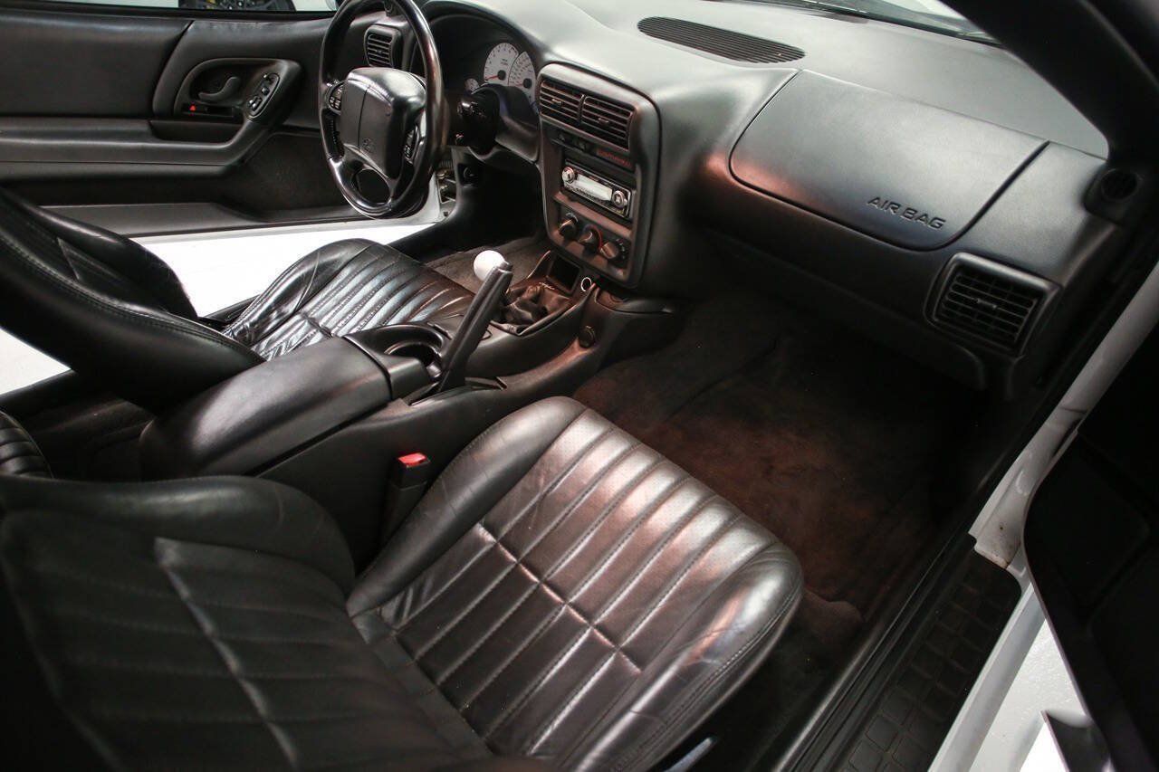 Used 2000 Chevrolet Camaro Z28 w/ SS Performance/Appearance Pkg RWD image 17
