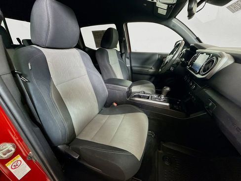 Certified 2020 Toyota Tacoma TRD Sport image 24