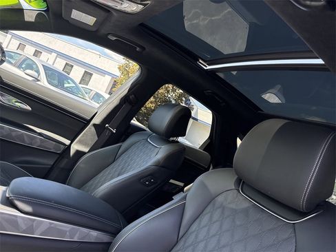 Used 2024 Genesis GV70 3.5T Sport w/ Sport Advanced Package image 33