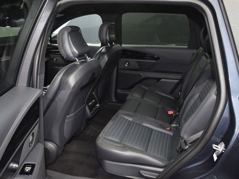 Certified 2024 Lincoln Nautilus Reserve w/ Equipment Group 202A image 11