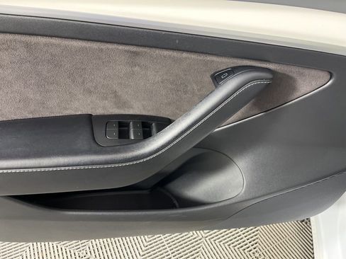 Used 2021 Tesla Model 3 Performance image 24
