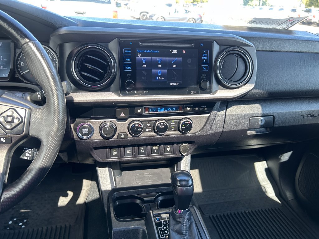 Certified 2017 Toyota Tacoma TRD Off-Road w/ Premium & Technology Package AWD/4WD image 20