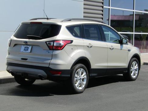 Certified 2017 Ford Escape SE w/ Equipment Group 201A AWD/4WD image 8