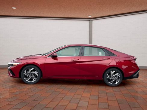 New 2025 Hyundai Elantra Limited image 5