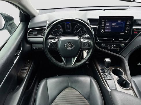 Used 2021 Toyota Camry SE FWD image 20