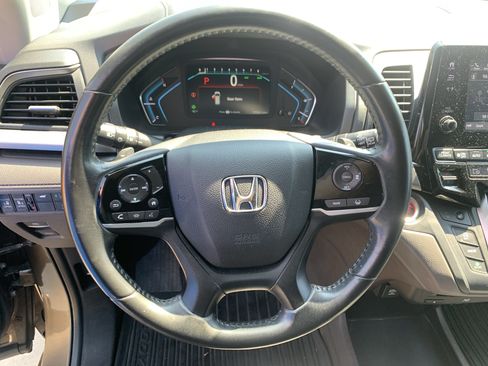 Used 2018 Honda Odyssey Touring image 18