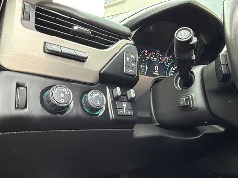 Used 2020 GMC Yukon XL Denali w/ Open Road Package image 40